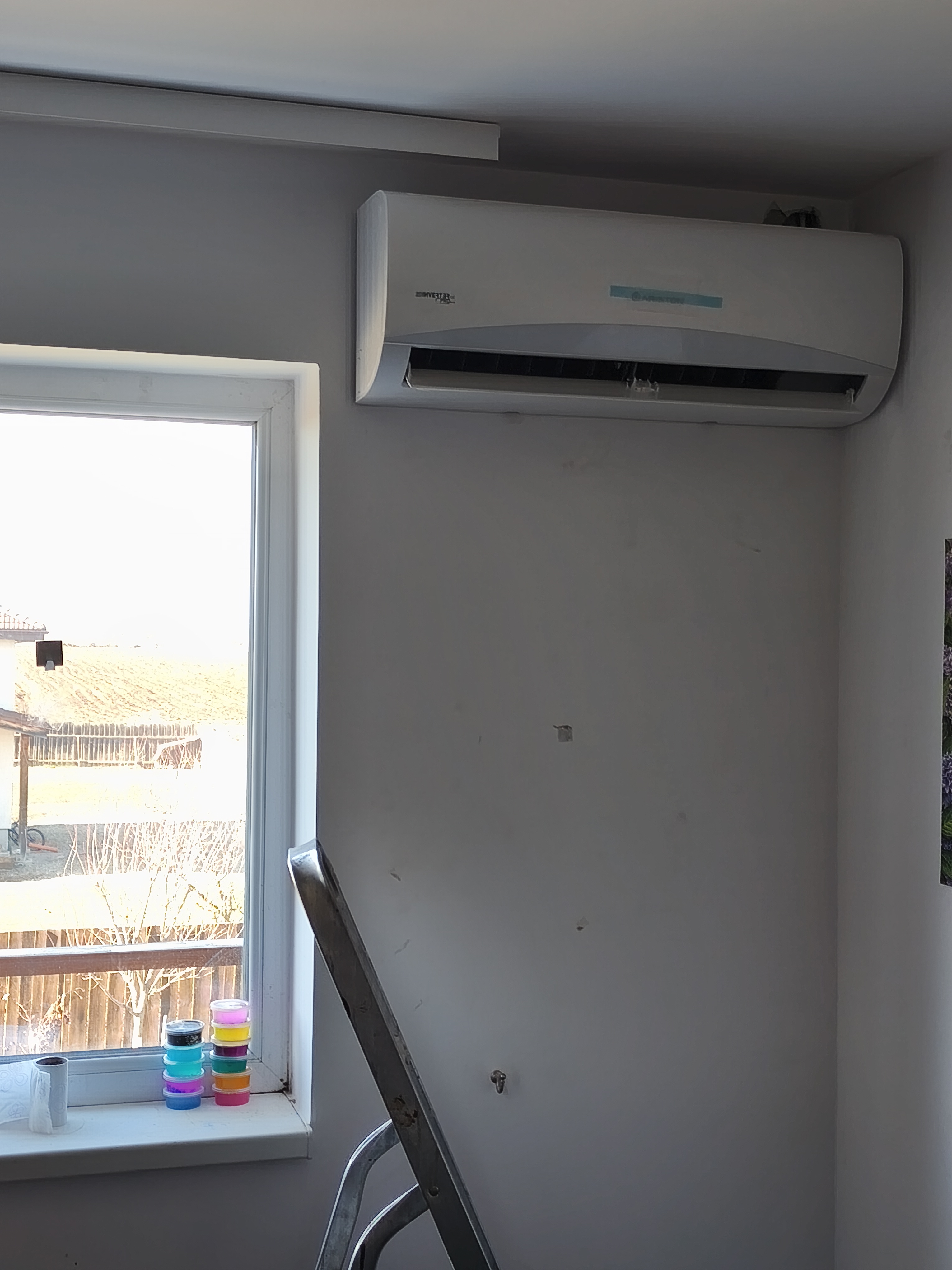 Unitate interioară dormitor montaj multisplit Brașov